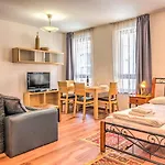 Central Apartments Apart Otel Budapeşte