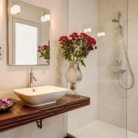 Central Apartments 4* 布达佩斯