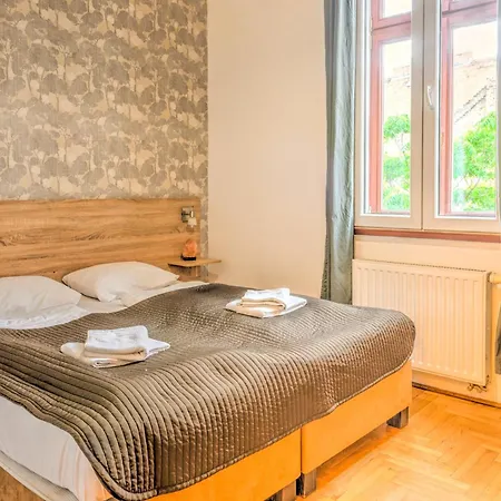 Central Apartments 4* 布达佩斯