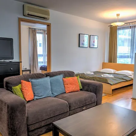 Central Apartments Apartmanhotel 4*