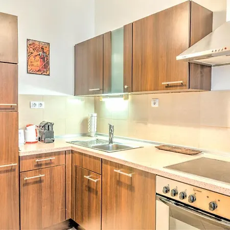 Central Apartments Apartmanhotel 4*