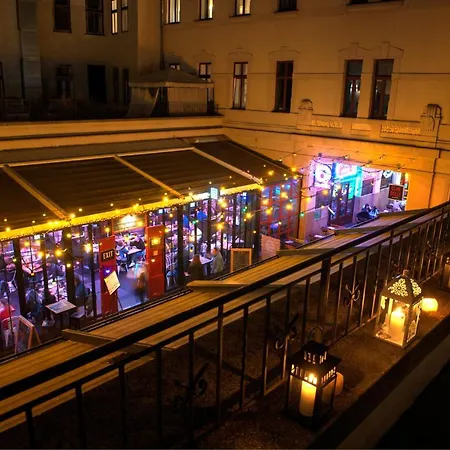 Central Apartments 4*