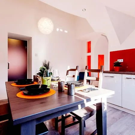 Central Apartments Ξενοδοχείο με διαμερίσματα 4*