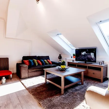 Central Apartments 4*