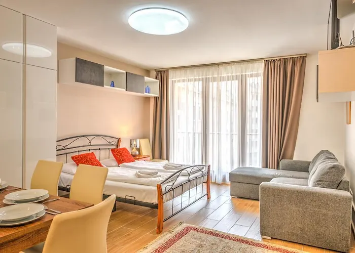 Central Apartments Aparthotel 4*