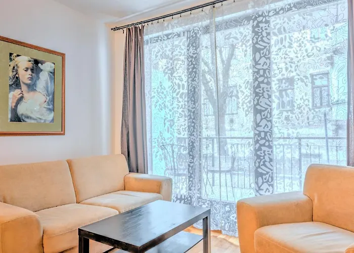 Central Apartments 4*