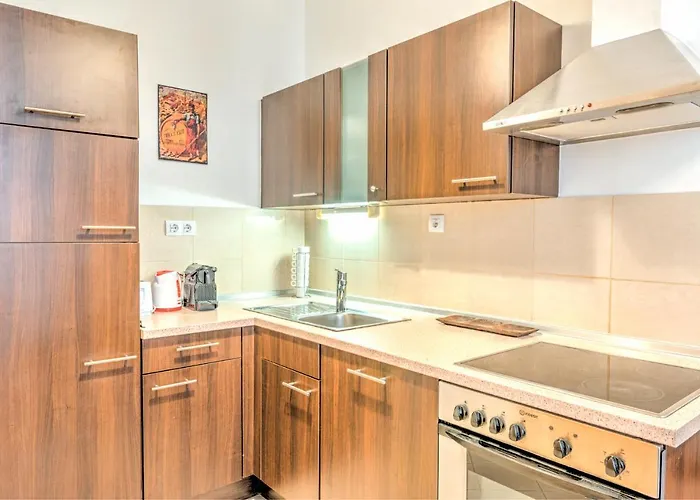 Central Apartments Aparthotel 4*