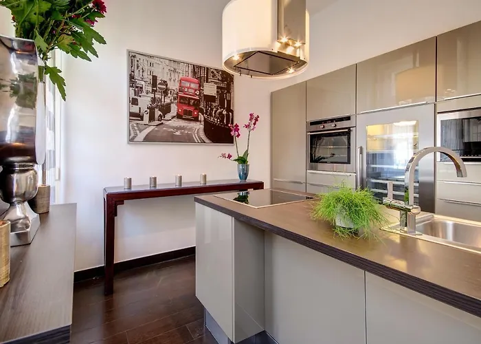 Central Apartments Aparthotel 4*