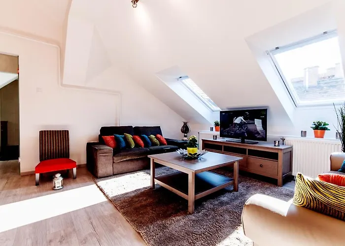 Central Apartments 4*